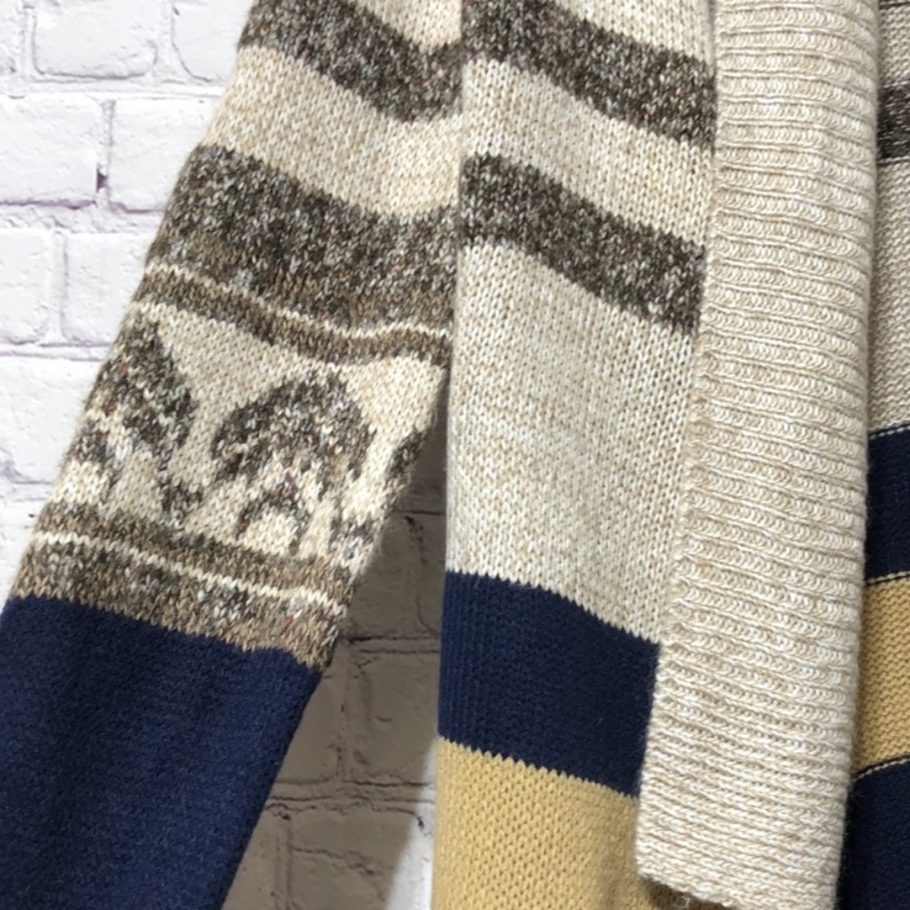 Chelsea & Violet Gray and Cream Knit Cardigan - Picture 4 of 9